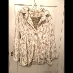 Fabulous Furs Faux Fur Girls Size XL
